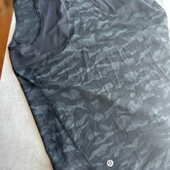 NWOT Lululemon camo tank - Picture 8 of 8